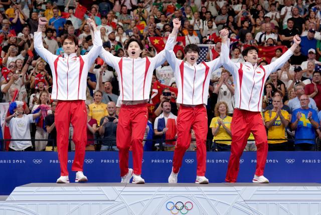 1722842190682038594.jpg 巴黎奥运会丨游泳——中国队获男子4x100米混合泳接力金牌+XxjpseC007556_20240805_MVPFN0A001.jpg