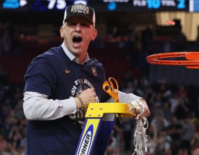 星空电竞官方网站-1亿美元天价请神！康大教练为何让湖人如此痴狂？