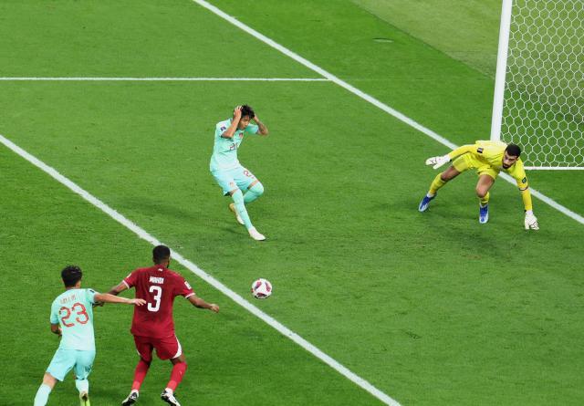 星空电竞平台-国足进攻三叉戟昙花一现 王牌复出难挽0进球尴尬